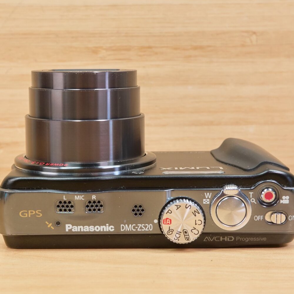 Panasonic Lumix ZS20 14.1 MP Digital Camera, Full HD video, Leica Lens - Picture 6 of 9